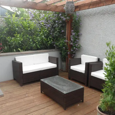 Alojamento de Acomodação e Pequeno-almoço Midtown Farm 4*