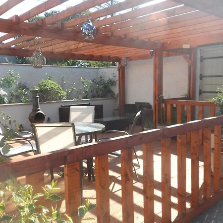 Midtown Farm Alojamento de Acomodação e Pequeno-almoço 4*
